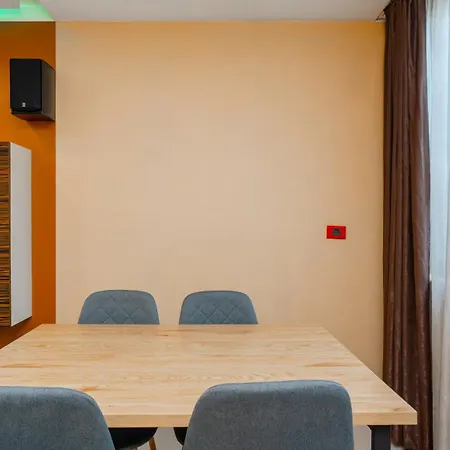 1bd Next To Women's Market Апартаменты